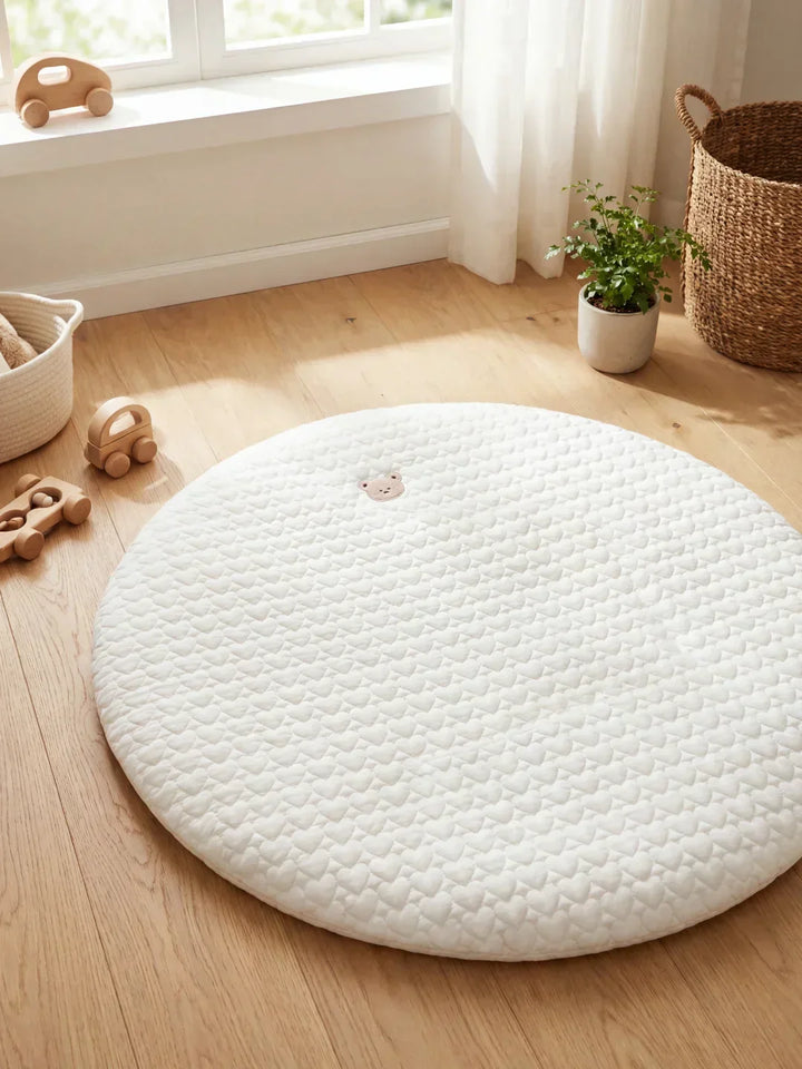 Tapete de actividades portátil con adorable conejo rosa, suave y seguro para bebés.