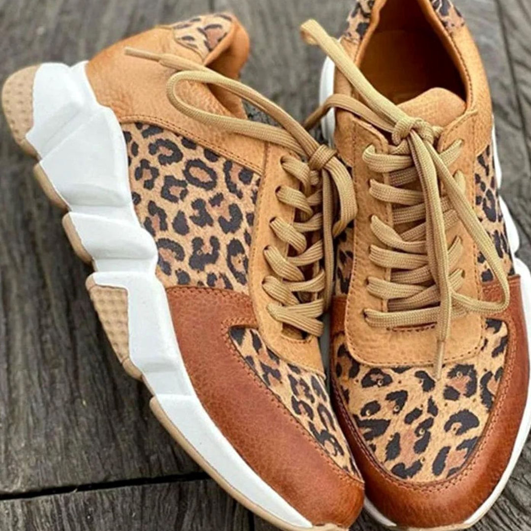 Zapatillas chunky de moda para mujer, diseño animal print leopardo. Perfectas para un look casual y urbano.