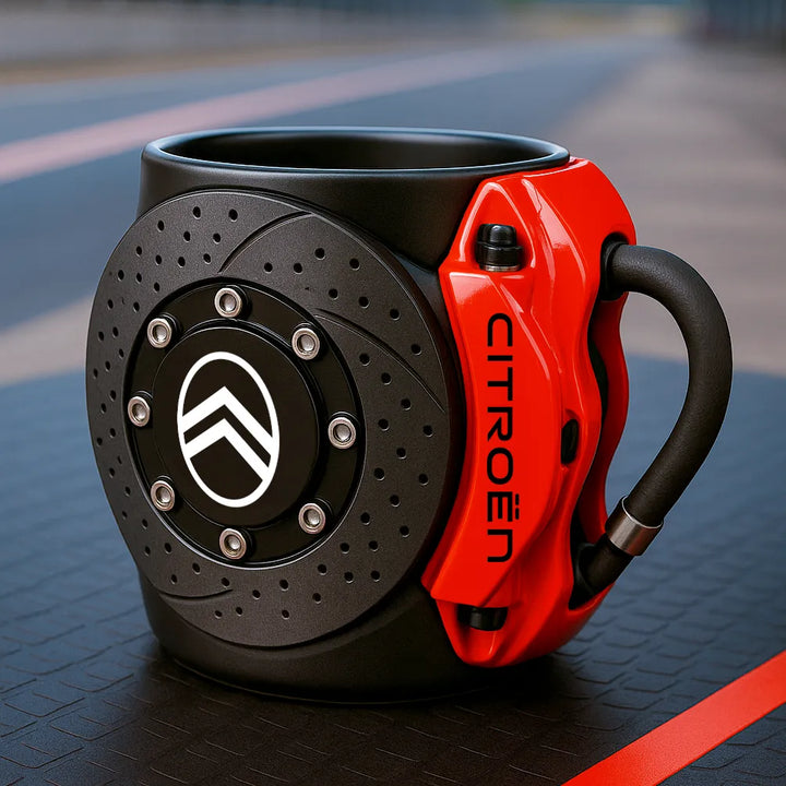Añade velocidad a tu rutina con esta taza de disco de freno de coche.