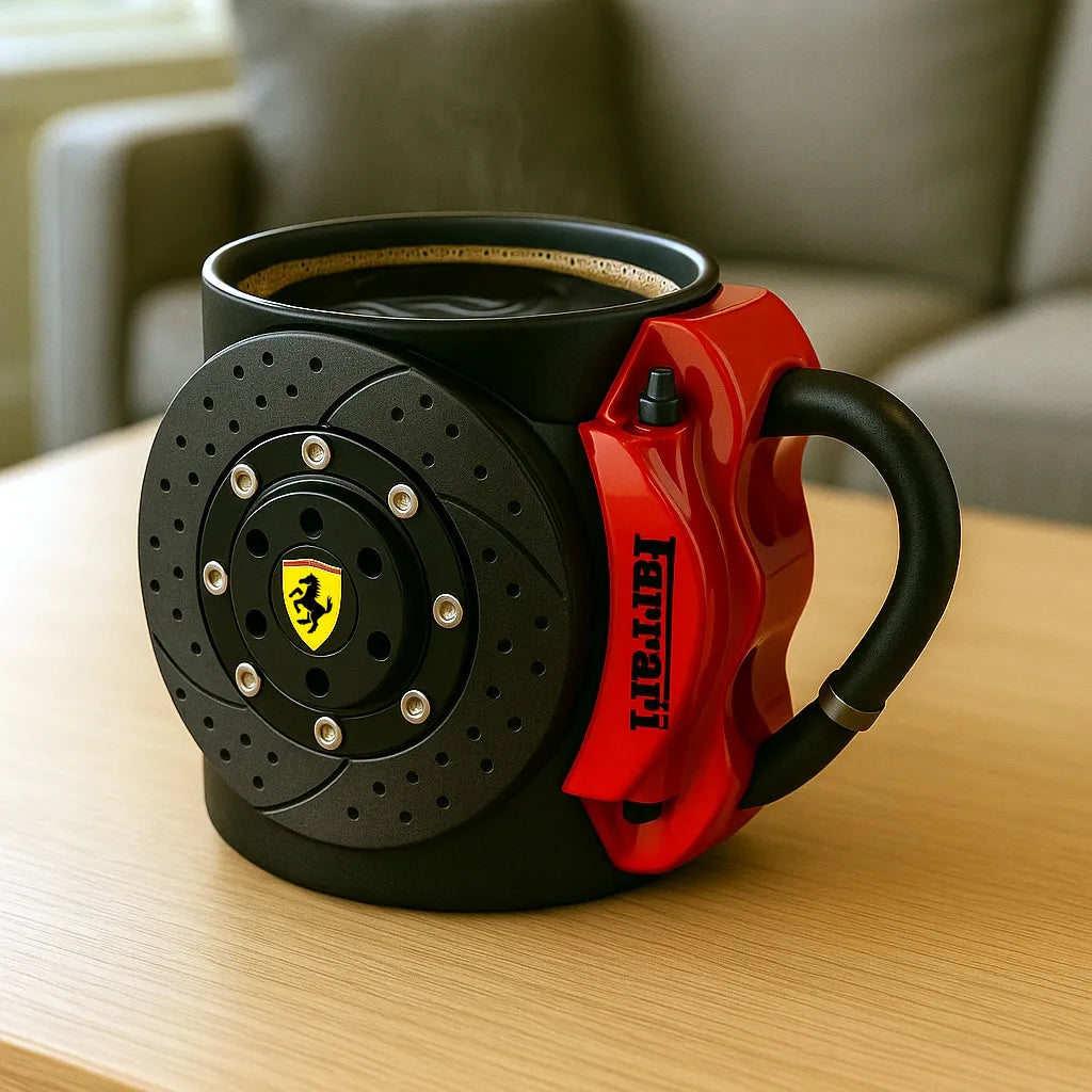 Dale un toque de motor a tu día con esta taza de disco de freno de coche.