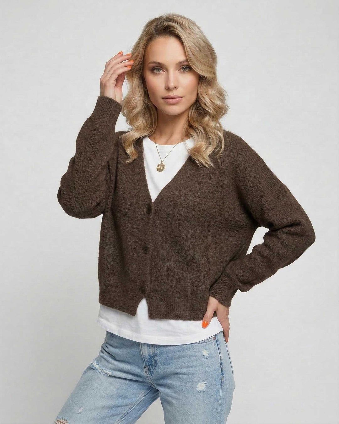 Cárdigan Terra para mujer, estilo casual de tendencia, ideal para looks relajados y confortables.