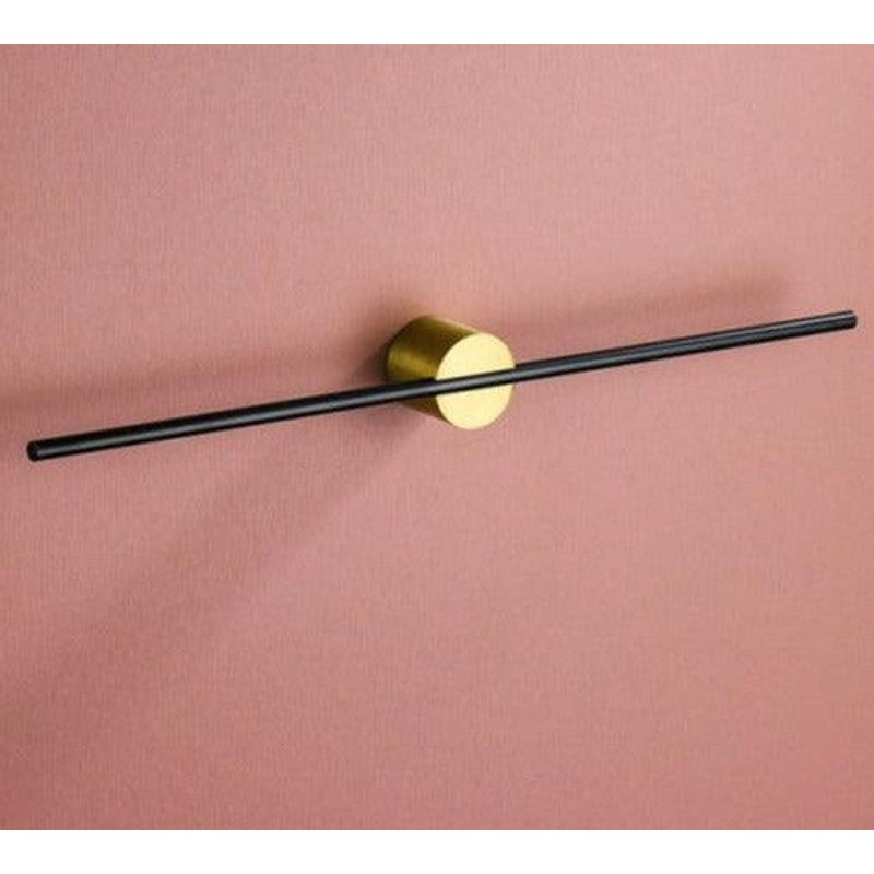 Organiza tu baño con este moderno toallero de pared de barra recta bicolor, fácil de instalar.
