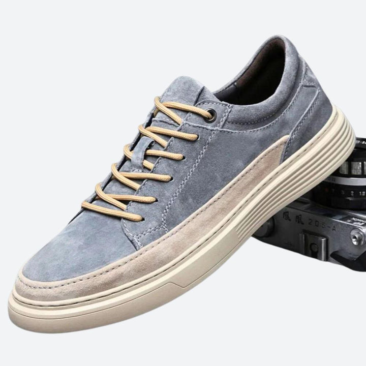 Calzado deportivo casual para hombre, ideal para moda urbana. Zapatillas versátiles que ofrecen confort y estilo superior.