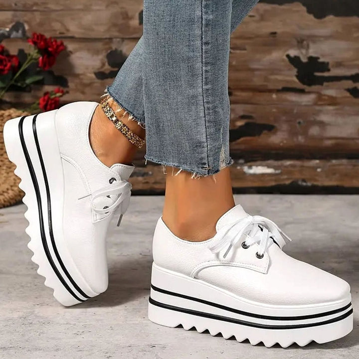 Zapatillas Oxford de plataforma cómodas para mujer, calzado urbano con estilo y tendencia.