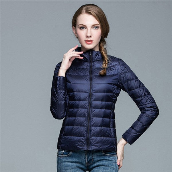 Chaqueta ligera ILSE para mujer, estilo urbano chic. Perfecta para moda casual de otoño e invierno.