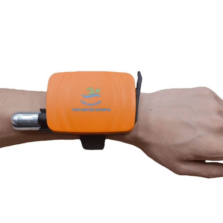 Prepárate para el verano con la pulsera inflable salvavidas. Seguridad garantizada en la natación.