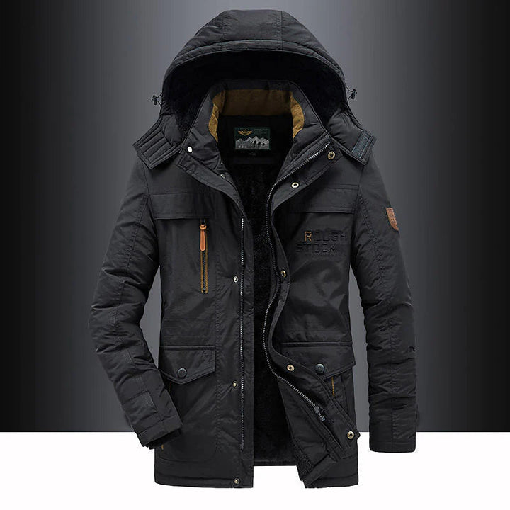 Chaqueta acolchada hombre slim fit. Parka de invierno, abrigo multiusos que ofrece calidez y estilo casual.