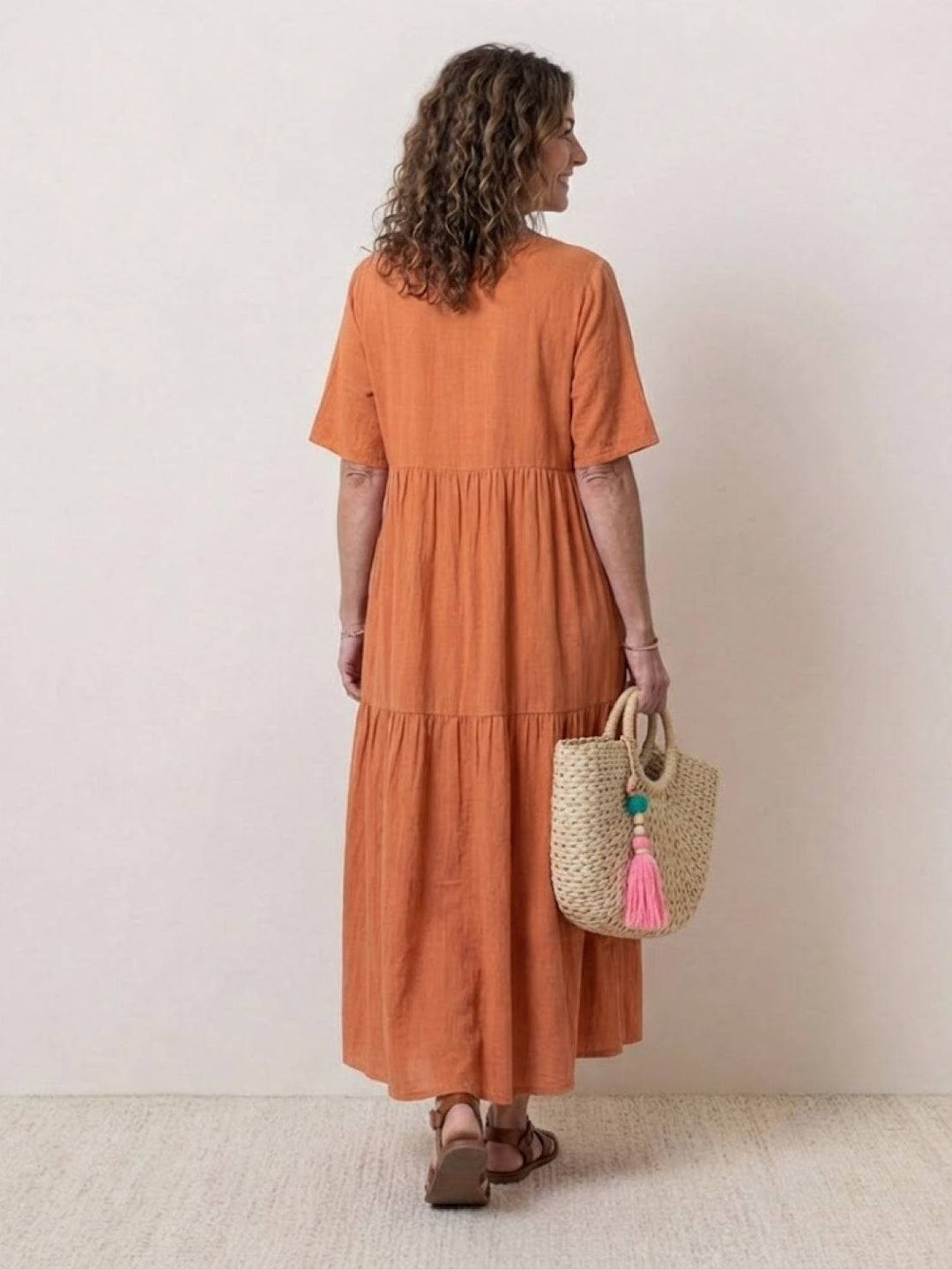 Maxi vestido fluido con escote V para mujer, estilo bohemio, perfecto para el verano.