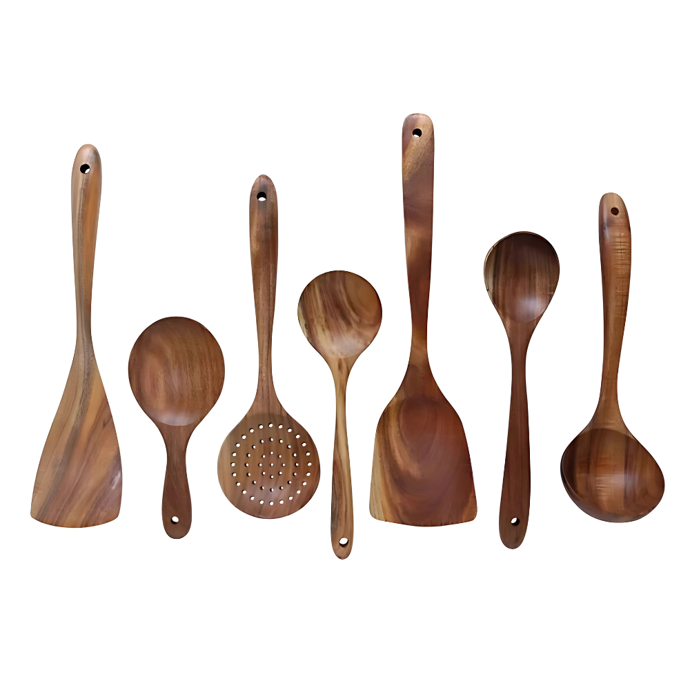 Cuchara de madera ergonómica antiarañazos, parte del set de utensilios de cocina.