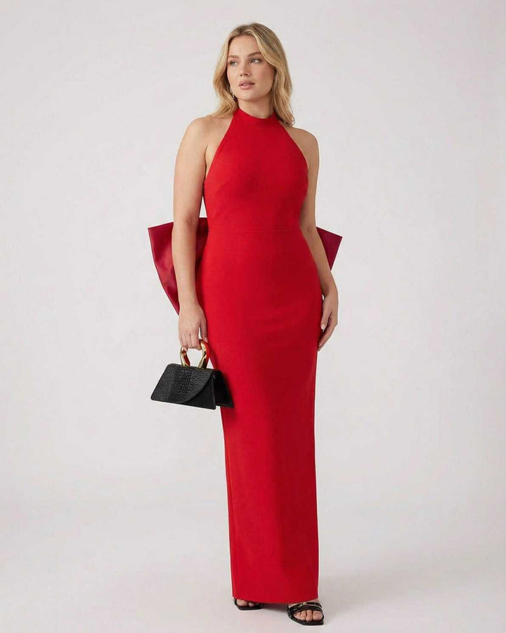 Vestido maxi femenino, cuello halter, lazo trasero. Elegancia y estilo para ocasiones especiales.