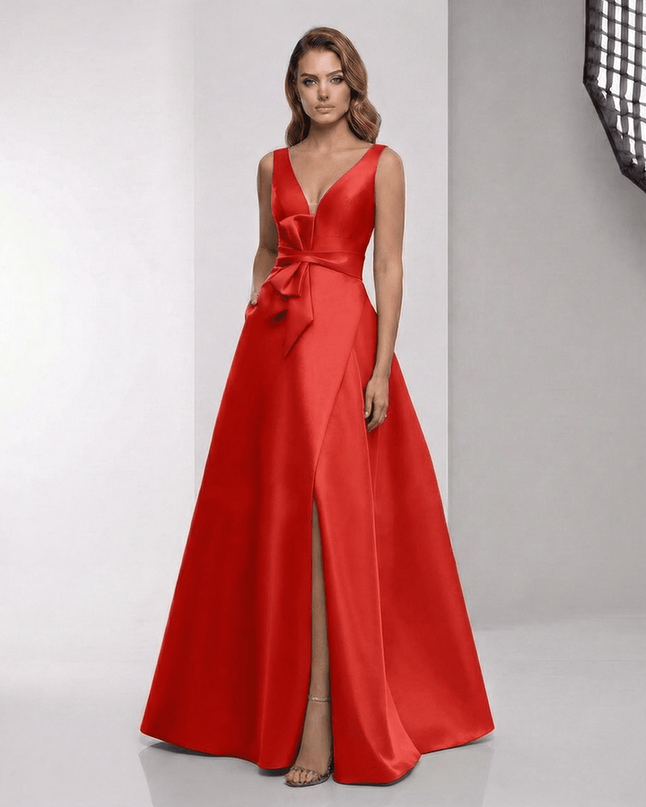 Vestido maxi de noche rojo elegante con abertura para mujer, ideal fiesta y boda.