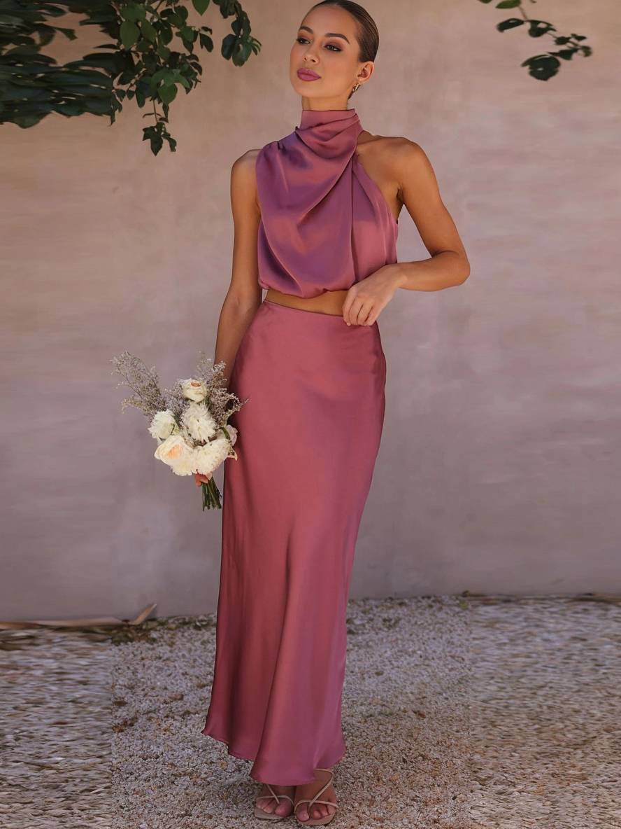 Conjunto de dos piezas para mujer, cuello halter, elegante y moderno para fiestas.