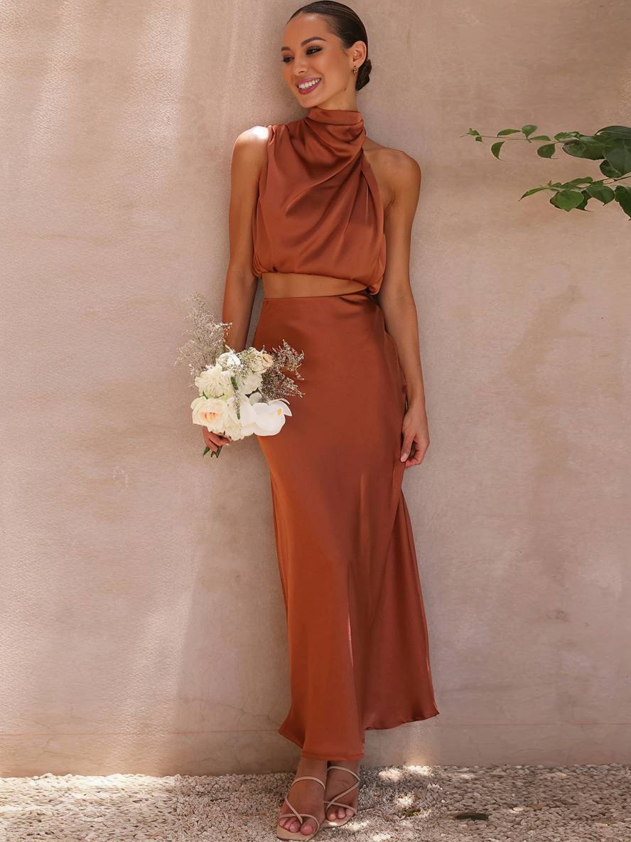 Conjunto halter elegante para mujer, dos piezas, ideal para galas y fiestas.