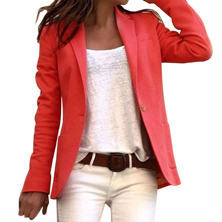 Blazer entallada para mujer, diseño moderno con un botón, ideal para un estilo formal de oficina o eventos de vestir.