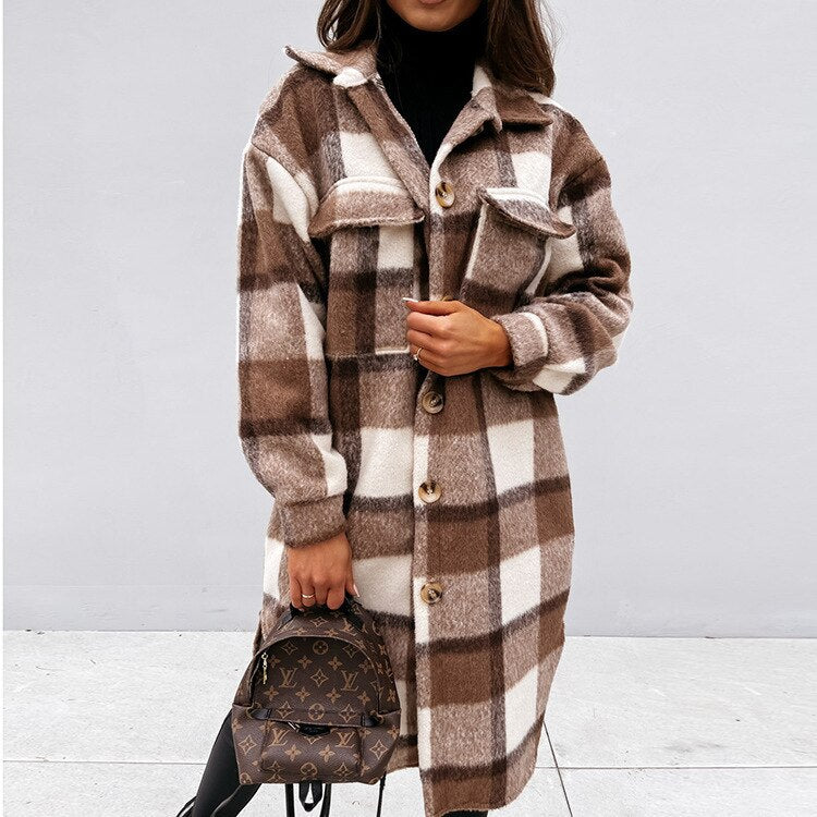 Chaqueta de invierno moderna para mujer, diseño elegante que combina estilo y comodidad.