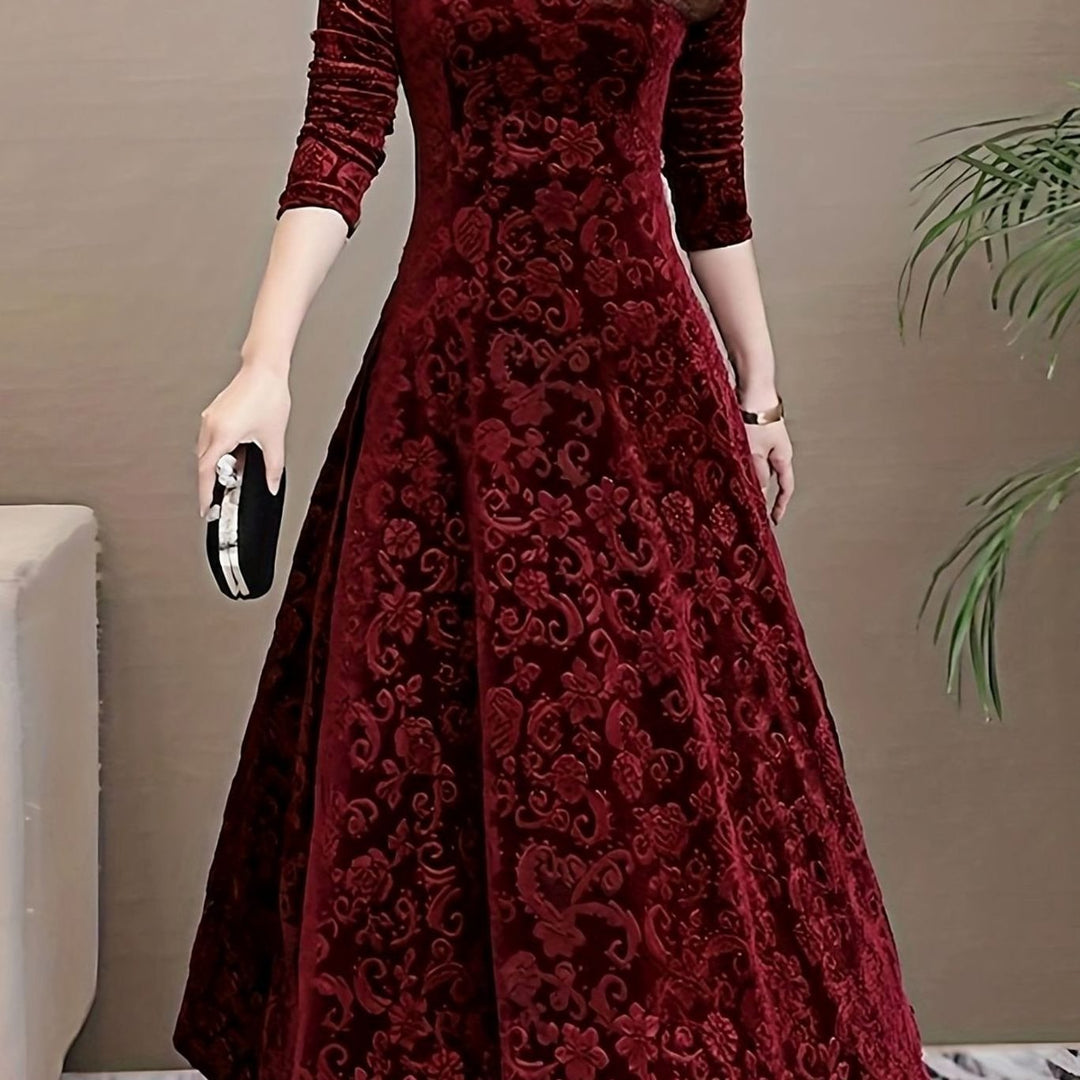 Atuendo de fiesta: vestido midi de terciopelo floral para mujer, manga larga, cuello V. Celebración.