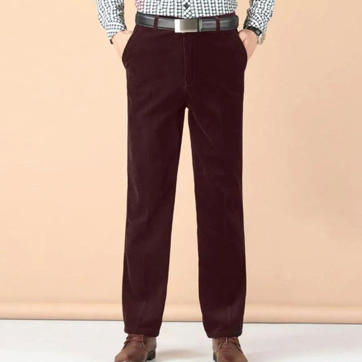 Pantalón de vestir masculino de terciopelo, cómodo y con estilo para eventos de gala y celebraciones.