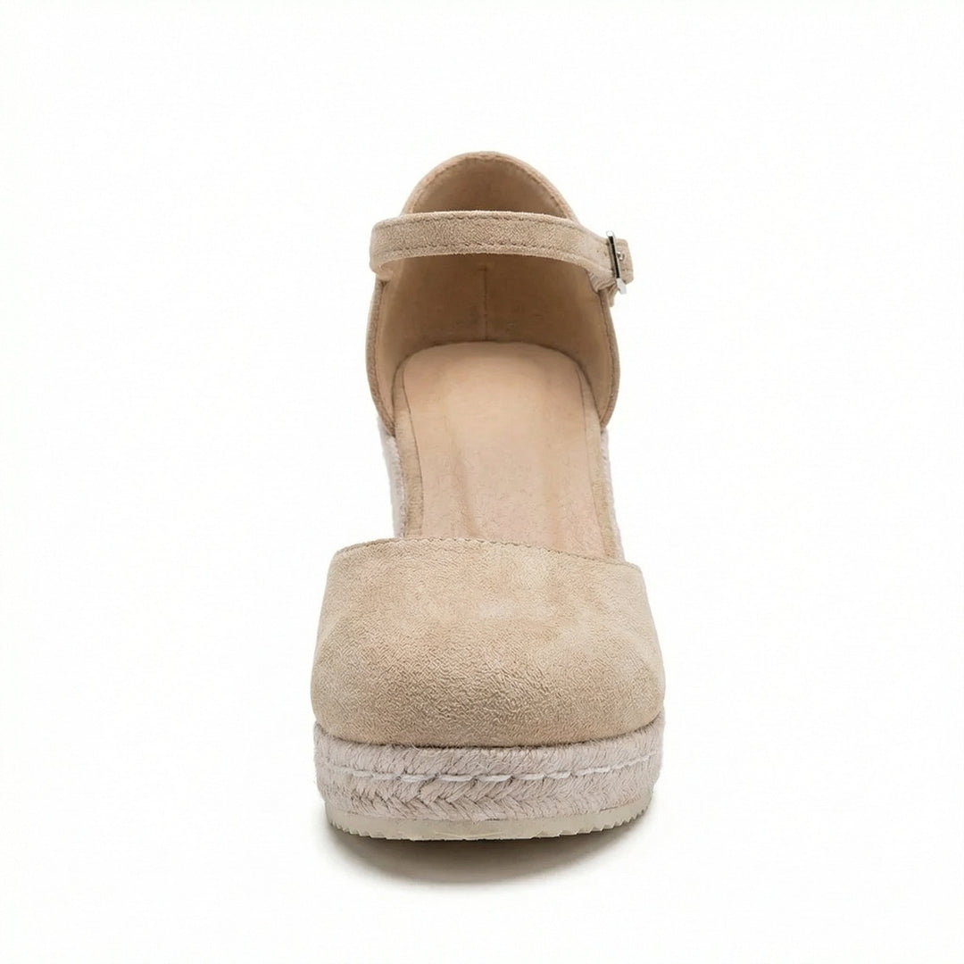 Sandalias de alpargata con cuña para mujer. Calzado veraniego que combina moda, comodidad y estilo casual.