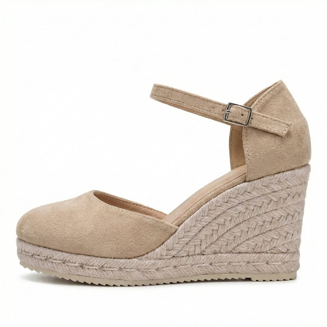 Calzado femenino: sandalias de cuña tipo alpargata para mujer. Elegancia y confort para cualquier look de verano.