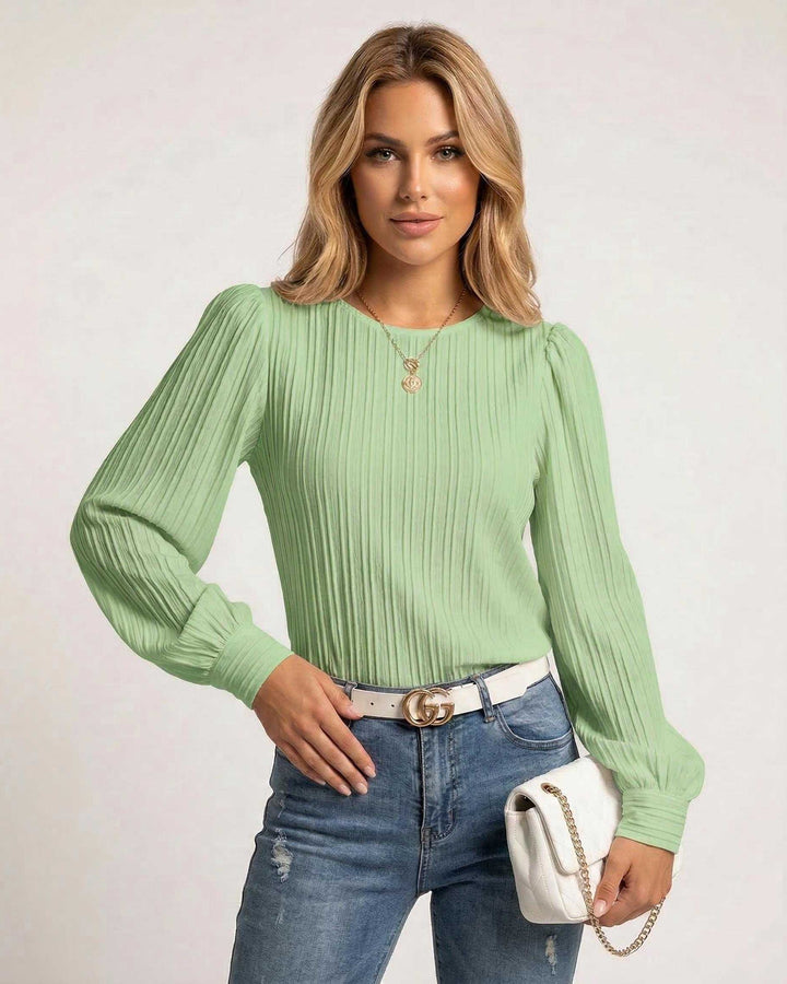 Blusa plisada verde elegante de manga larga para mujer, ideal para primavera y oficina.