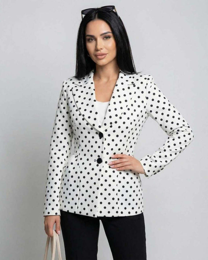 Chaqueta blanca slim fit para mujer, modelo Verona con puntos. Moda elegante y formal.