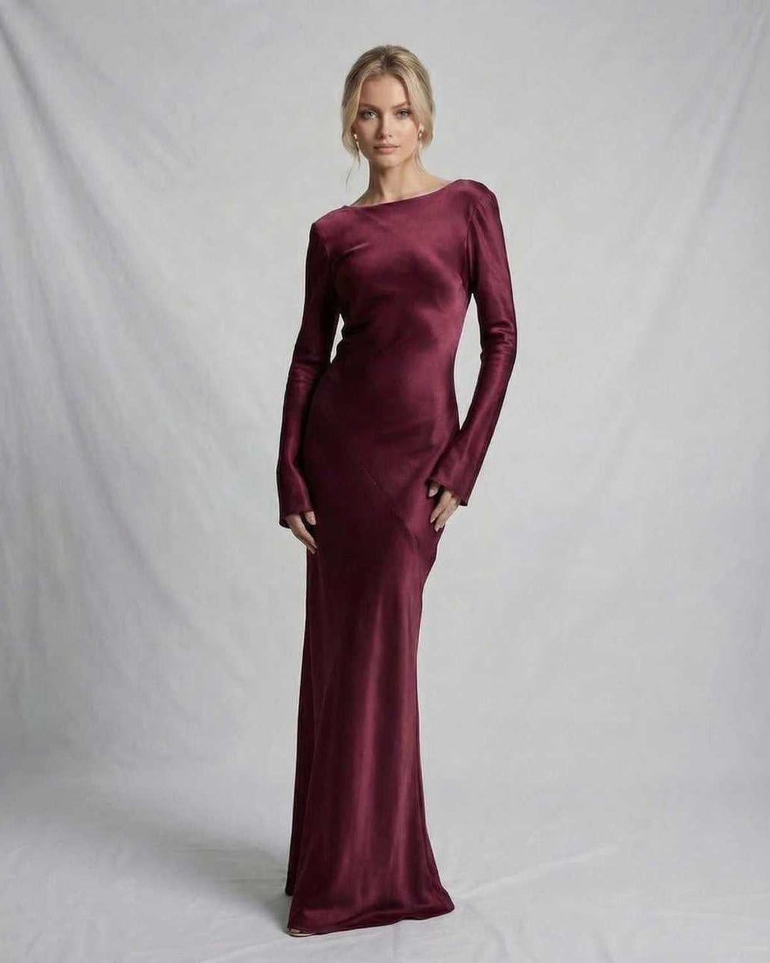 Maxi vestido blanco atemporal para mujer, elegancia que te hará brillar en cualquier evento.