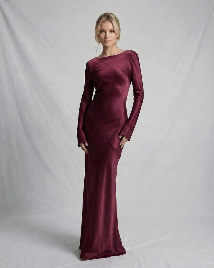 Maxi vestido blanco atemporal para mujer, elegancia que te hará brillar en cualquier evento.