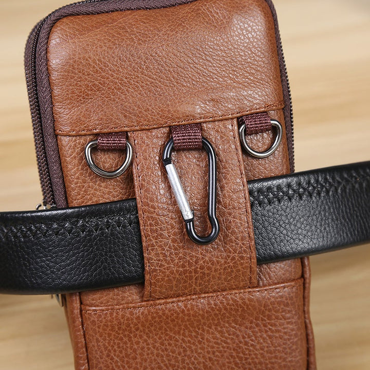 Accesorio imprescindible: bolso cruzado de cuero para hombre. Estilo vintage que combina elegancia.