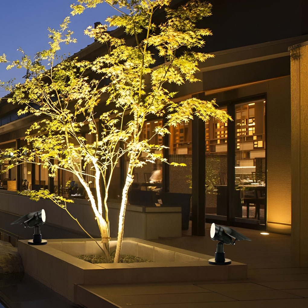 Luz solar LED RGB ajustable para jardín, impermeable, perfecta para iluminar espacios exteriores.