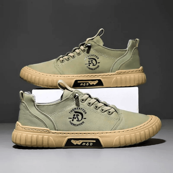 Calzado de hombre: zapatillas casuales con suela gruesa, ligeras y cómodas para un look masculino actual.