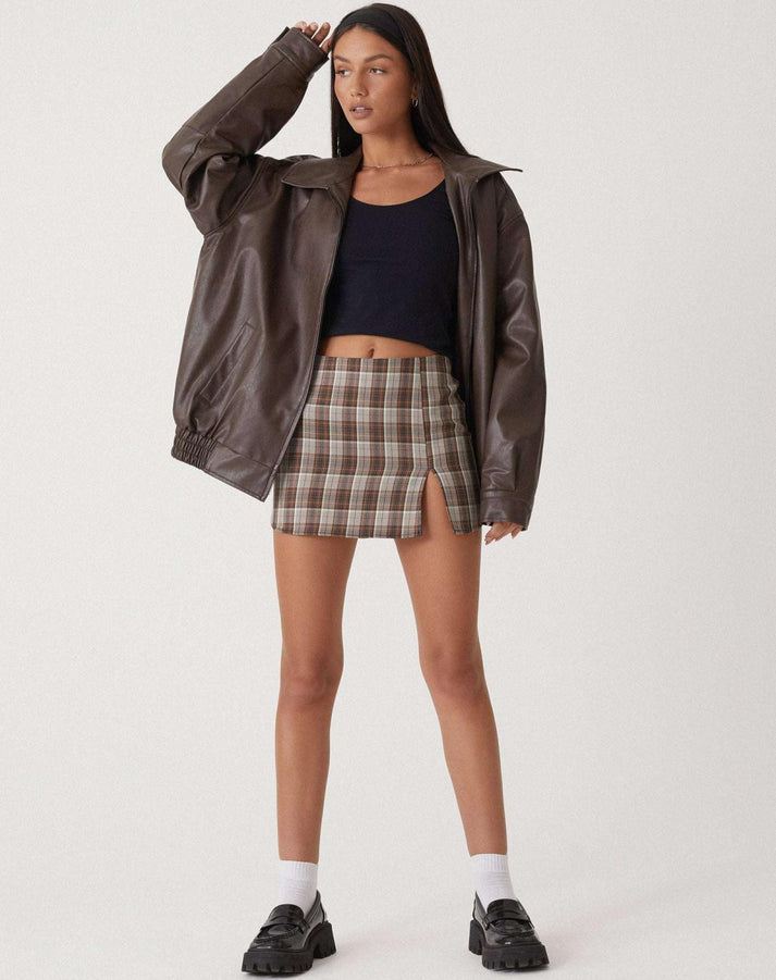 Chaqueta negra oversize de cuero para mujer, prenda exterior de moda urbana, perfecta para otoño invierno.