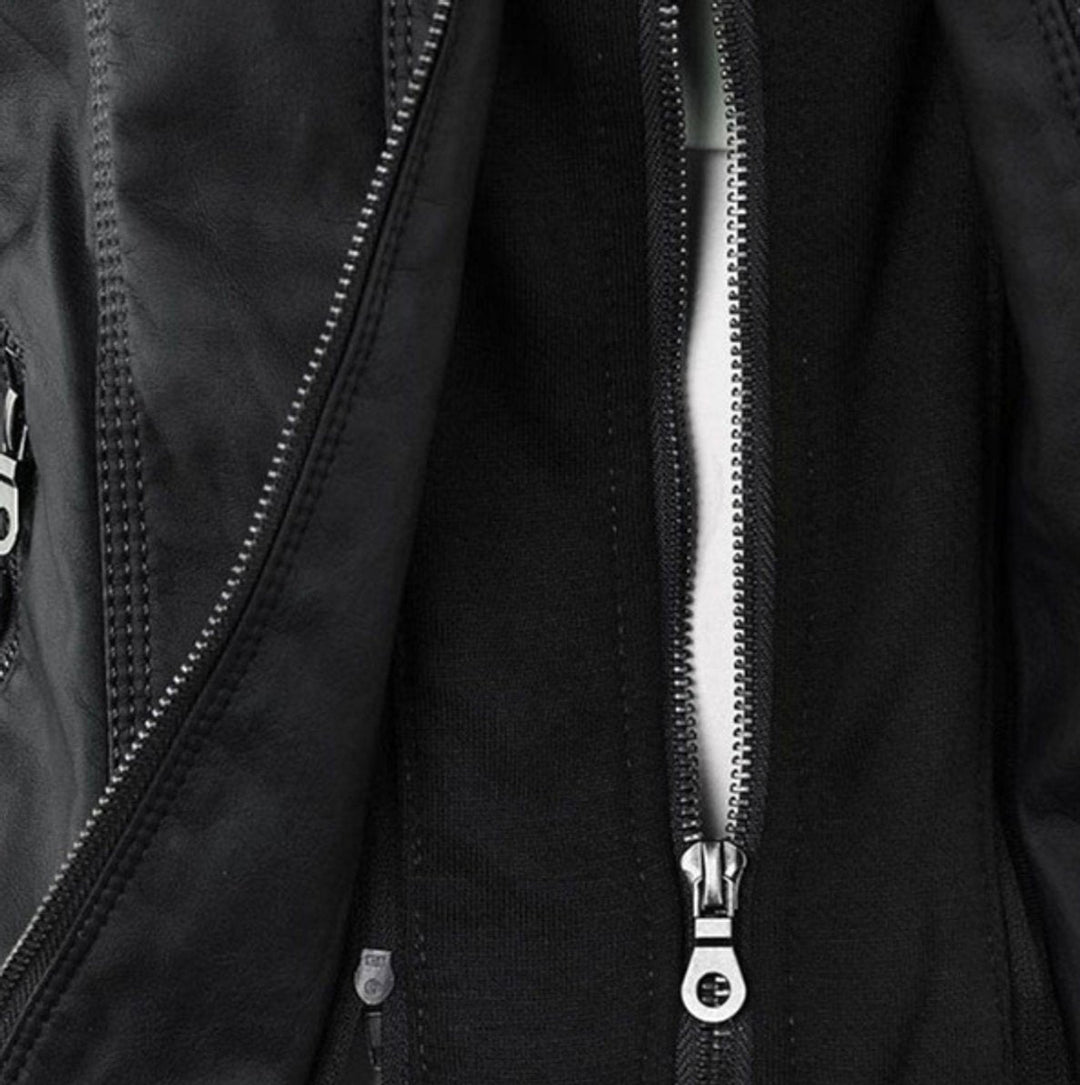 Chaqueta fashion para mujer, estilo urbano con capucha. Perfecta para looks de otoño y primavera, outfit casual.