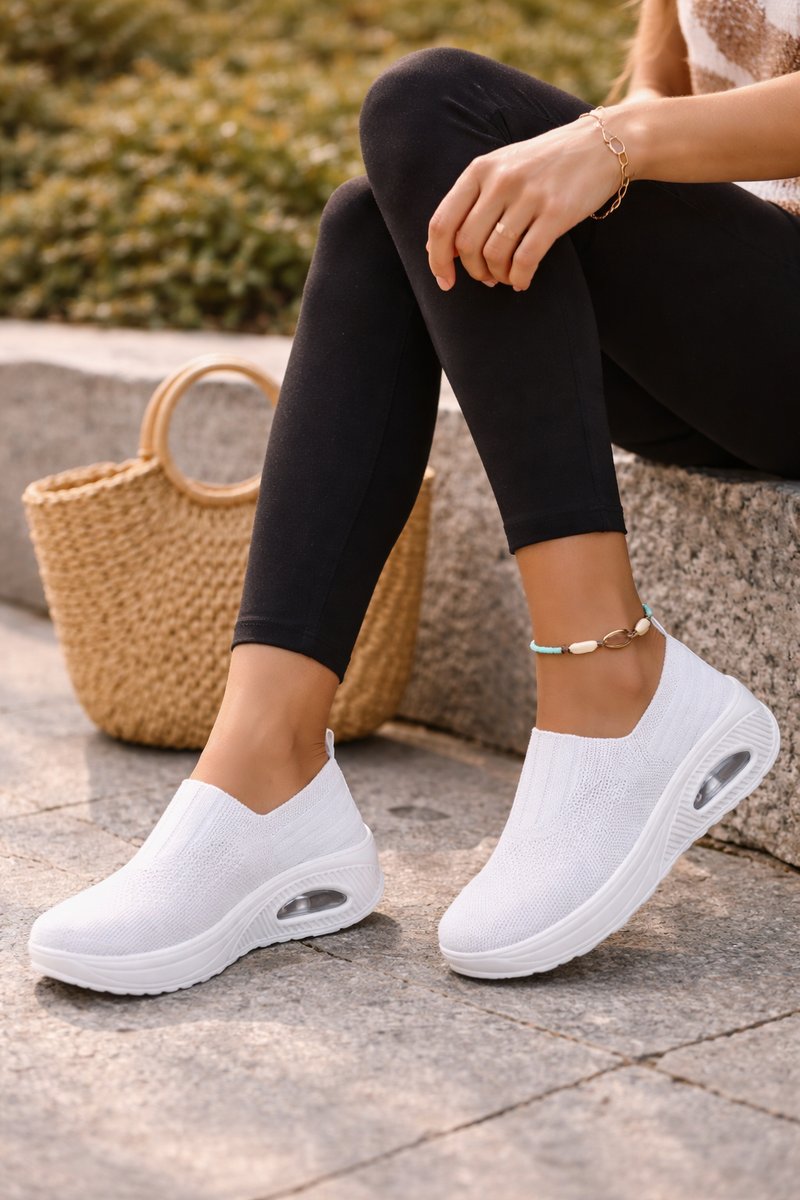 Calzado deportivo casual para mujer, ligero y transpirable, fácil de poner y con gran confort.