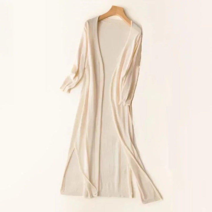 Moda mujer: cárdigan largo de punto, ligero y cómodo. Estilo casual chic para entretiempo.