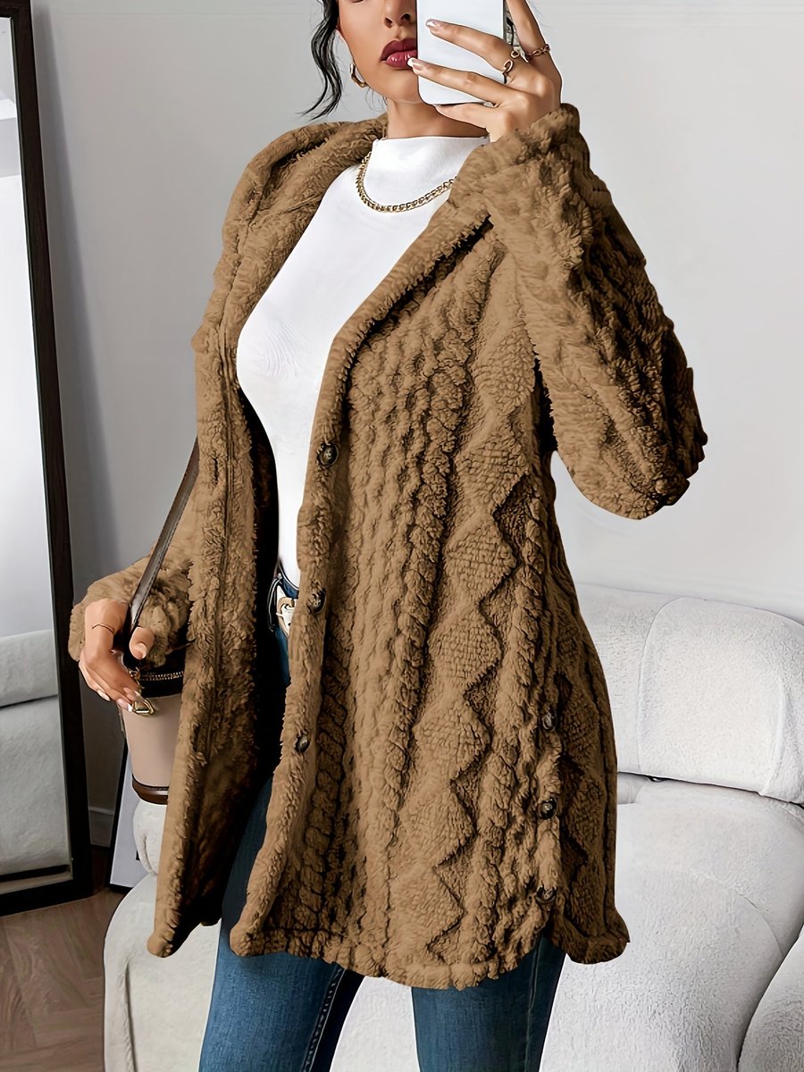 Cárdigan suave de mujer con capucha, afelpado, ideal como abrigo para días fríos de invierno.