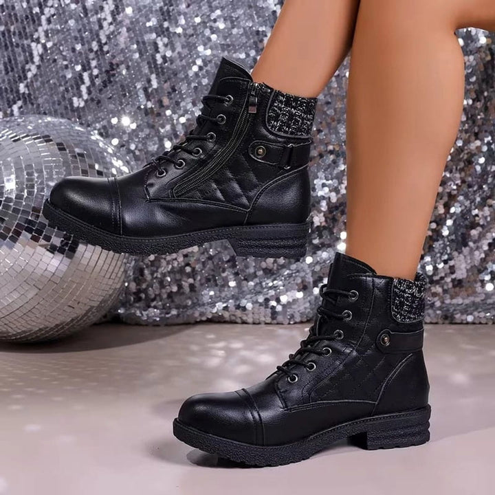 Calzado femenino: botines de invierno acolchados con cordones, cremallera y suela antideslizante.