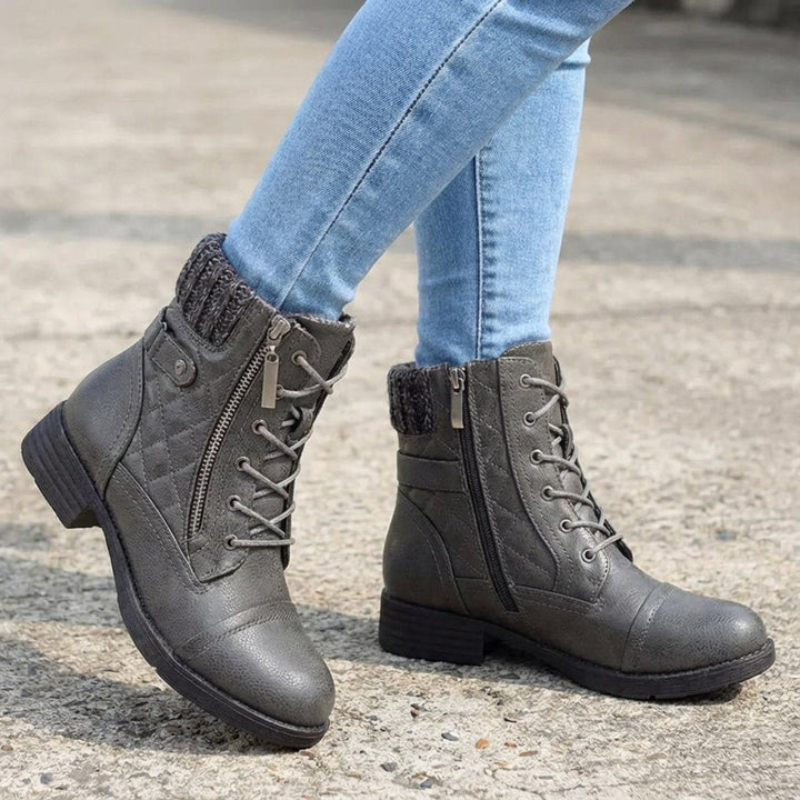 Botines de mujer, acolchados y con cordones, ideales para un invierno cómodo y con estilo.