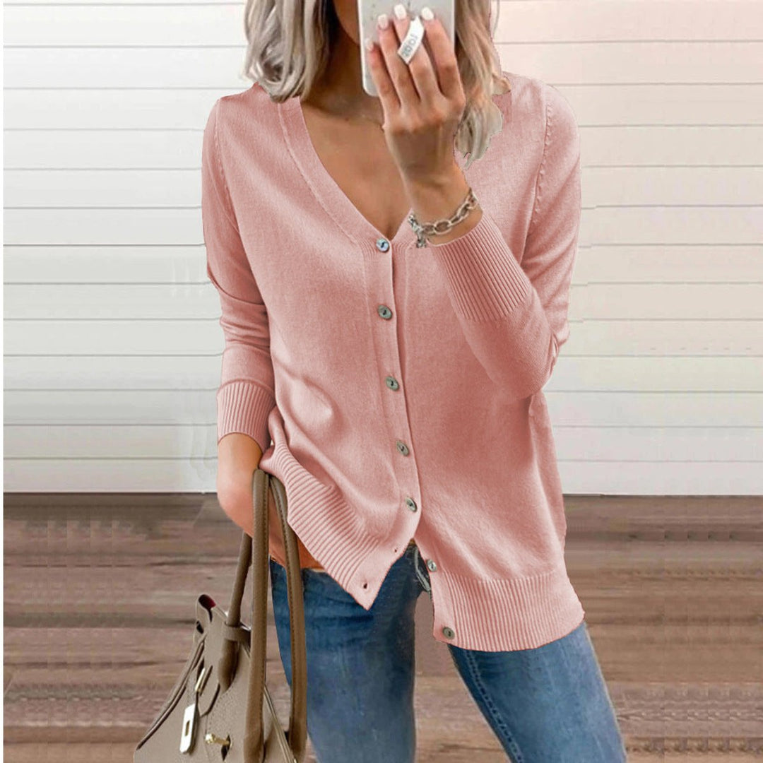 Elegante cárdigan de punto mujer, cuello V, chompa ideal para combinar en looks de oficina y casuales.