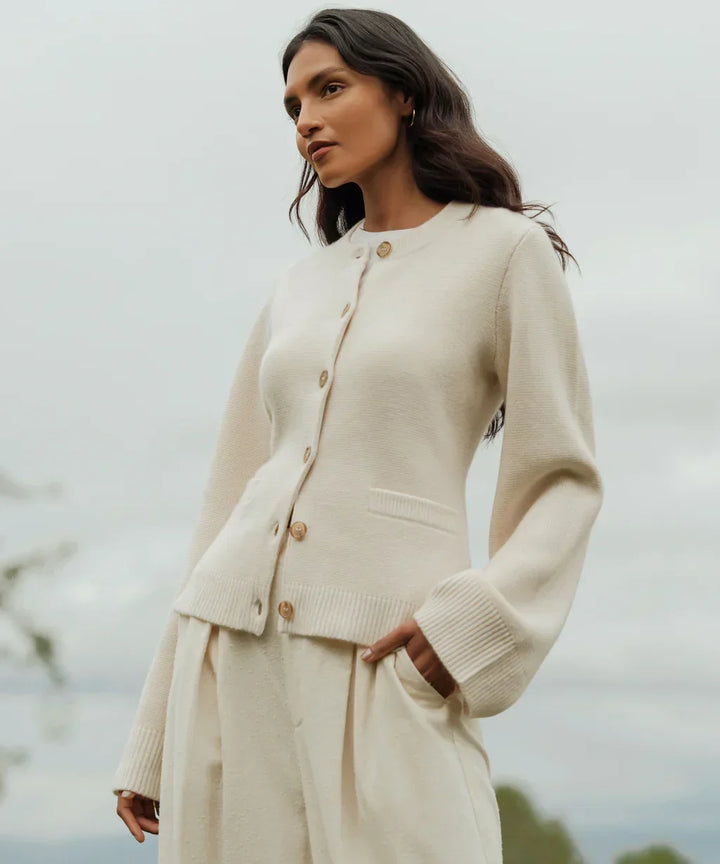 Chaqueta de punto de lana elegante para mujer. Ideal para invierno y otoño.