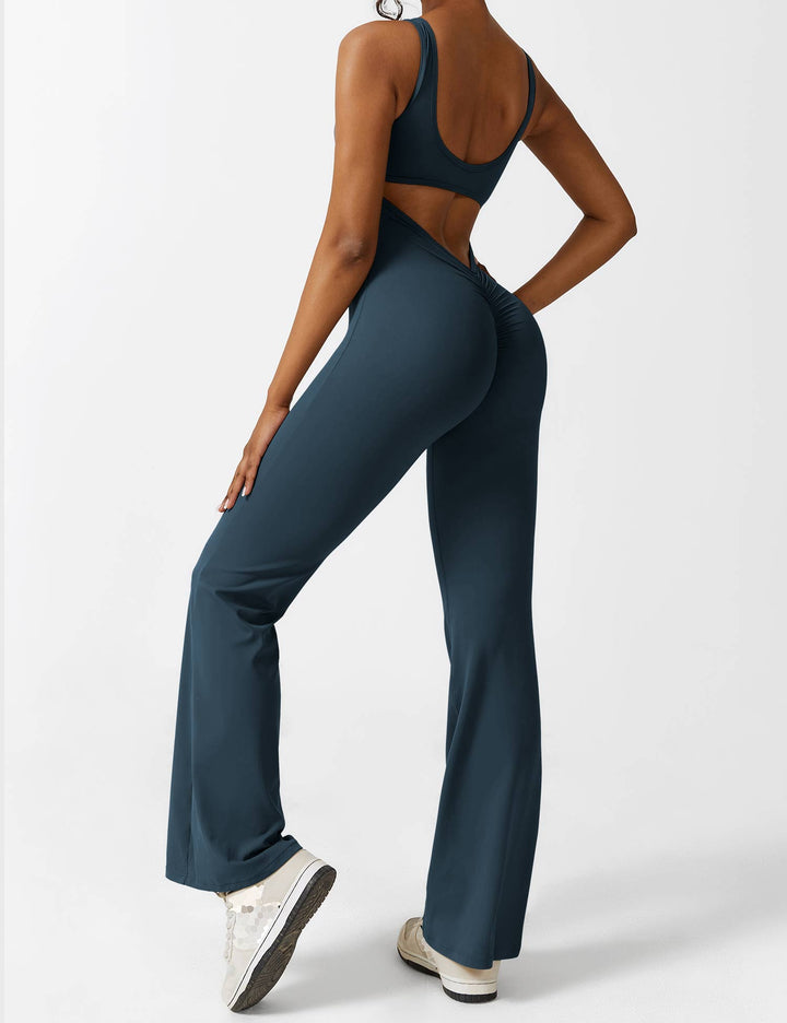 Jumpsuit chic de mujer, espalda en V y pernera acampanada, para un toque especial.