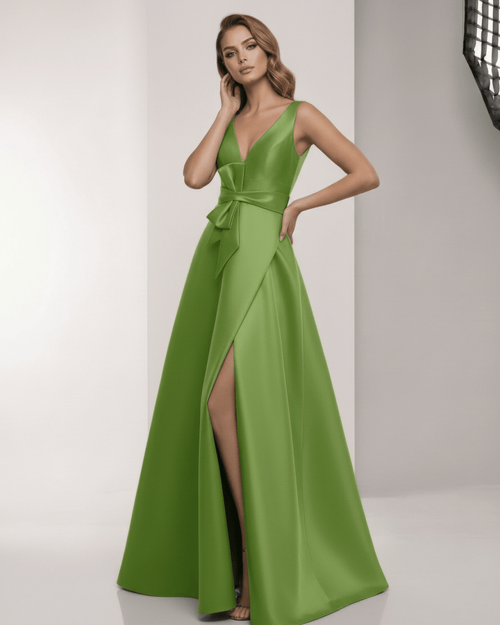 Vestido Zafira verde maxi para mujer, un diseño elegante y largo, perfecto como vestido de fiesta o gala.