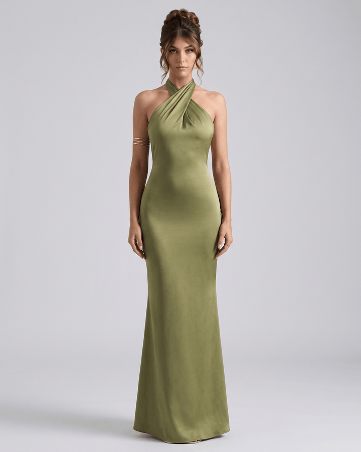 Vestido de fiesta Zerelle largo con escote Halter. Ideal para bodas de verano y galas.