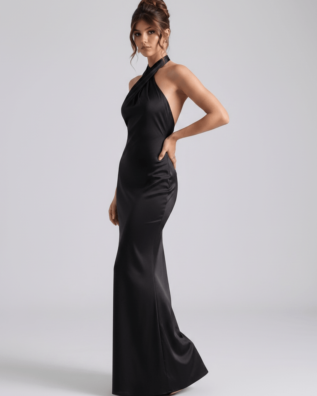 Vestido maxi de verano Zerelle sin mangas, escote Halter. Perfecto para eventos especiales.