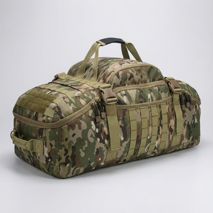 Explorador con bolsa de viaje unisex y sistema Molle, perfecta para senderismo y aventura.